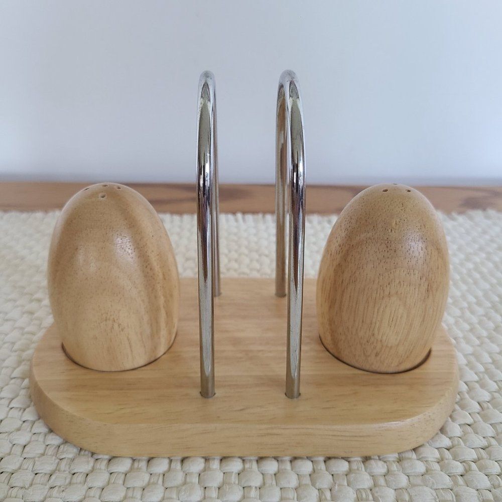 NWOT Metal and Solid Wood Egg-Shaped Salt And Pepper Shakers With Napkin Holder - Picture 4 of 12